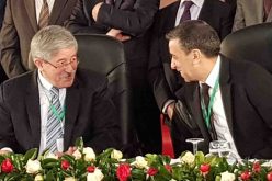 أويحيى: الحكومة تمنح 10 ألاف مشروع بالتراضي سنويا.. ولم أمنح الأولوية لحداد