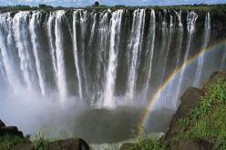 بالصور.. التغيّر المناخي يعصف بأعظم شلالات العالم