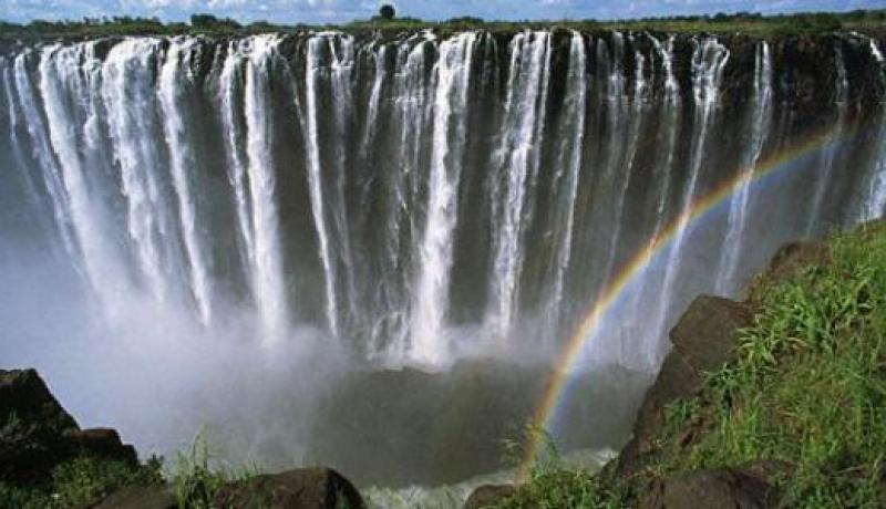 بالصور.. التغيّر المناخي يعصف بأعظم شلالات العالم