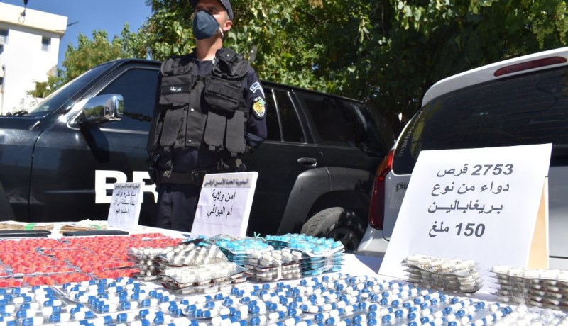 BRI أم البواقي توقف شخصين وتحجز 2753 قرص مهلوس