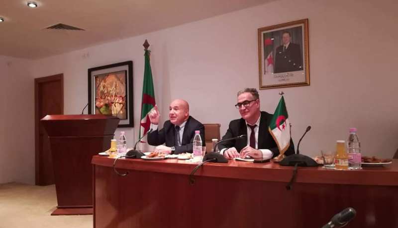 بالصور.. إجتماع تقييمي لمتابعة المشاريع المشتركة بين وزارتي الصناعة والنقل