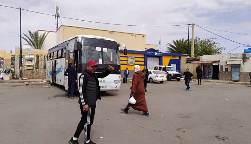 والي غرداية يقرر  إجلاء مسافرين عالقين بعد منع حركة النقل