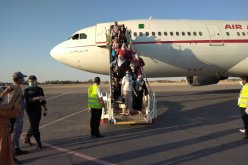 وصول طائرتين إلى مطار سطيف تقلّان أكثر من 300 جزائري تم إجلاؤهم من أوروبا