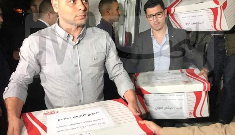 22 راغبا في الترشح يودعون ملفاتهم لدى السلطة الوطنية للإنتخابات