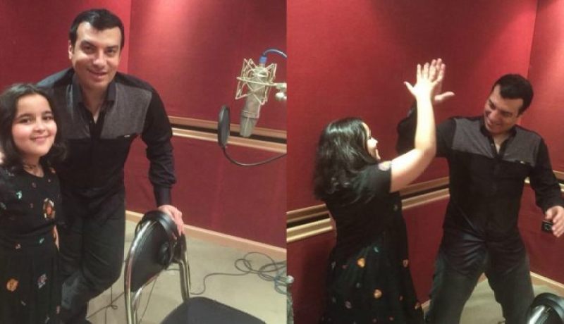 طفلة “ذا فويس كيدز” تشارك “إيهاب توفيق” أغنية لعيد الأم