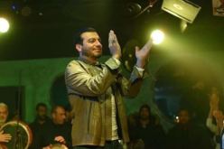 إيهاب توفيق يثير الجدل في أول ظهور له بعد وفاة والده