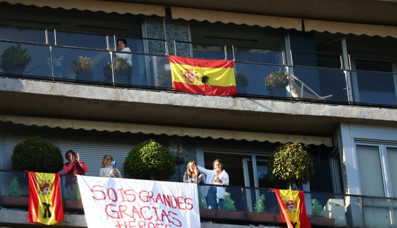 الوفيات اليومية بكورونا تنخفض إلى أدنى مستوى بإسبانيا