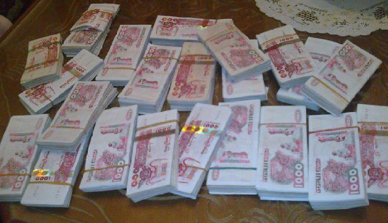 خادمة تعتدي على مغترب بمطرقة لتستولي على 200 مليون وسيارة في وهران