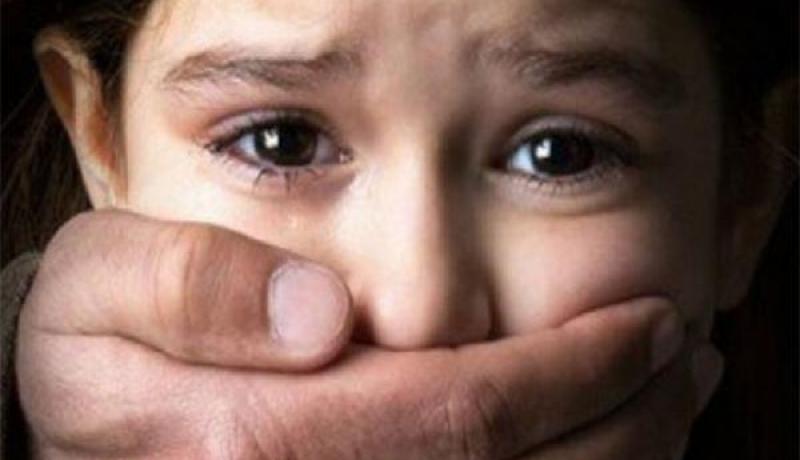 مسبوق يعتدي جنسيا على ابنة شقيقه بأولاد موسى
