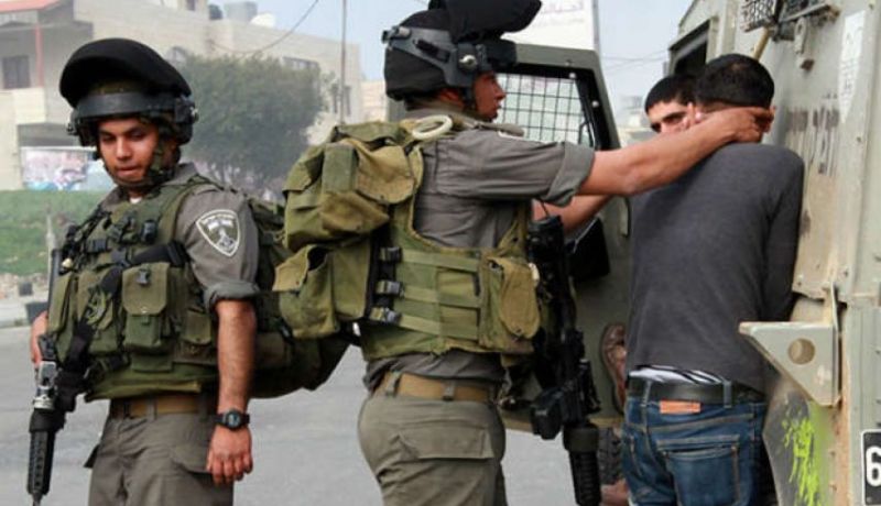 اعتقال 18 فلسطينيا في الضفة الغربية