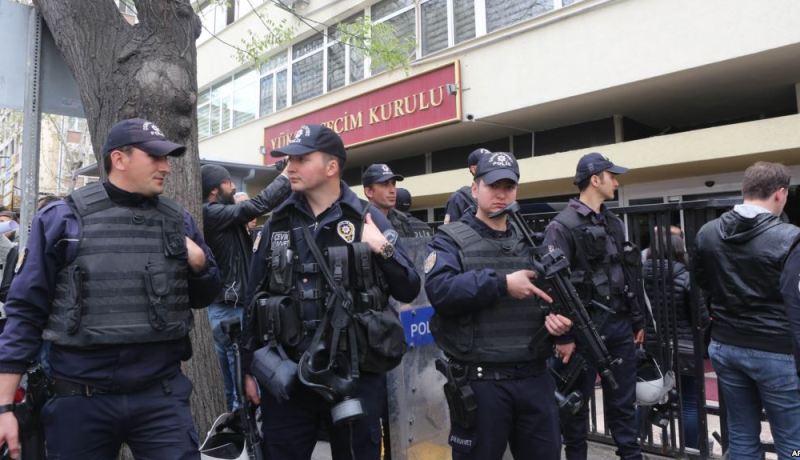 اعتقال 39 شخصا لصلتهم بغولن بتركيا