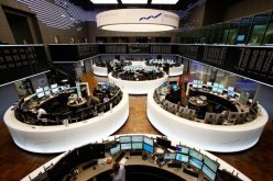 أسهم أوروبا تحقق مكسبا أسبوعيا محدودا