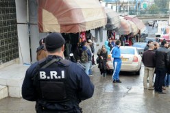 توقيف شخص بحوزته مسدس وبندقية وذخيرة في الأغواط
