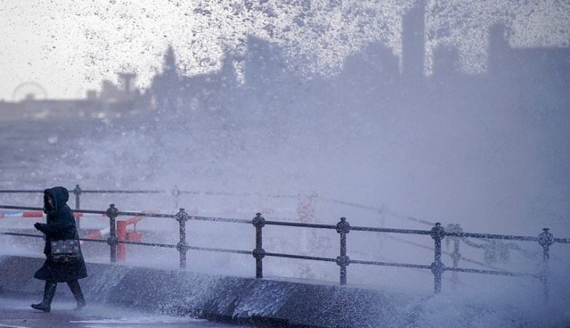 إعصار “مايكل” يتجه نحو فلوريدا ويهدد حياة آلاف الاشخاص