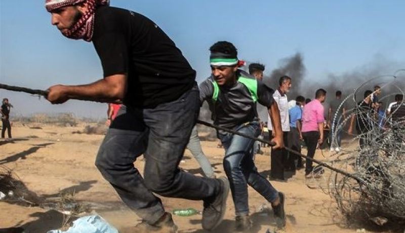 إصابات برصاص الاحتلال الصهيوني..والطائرات تستهدف الشبان في غزة