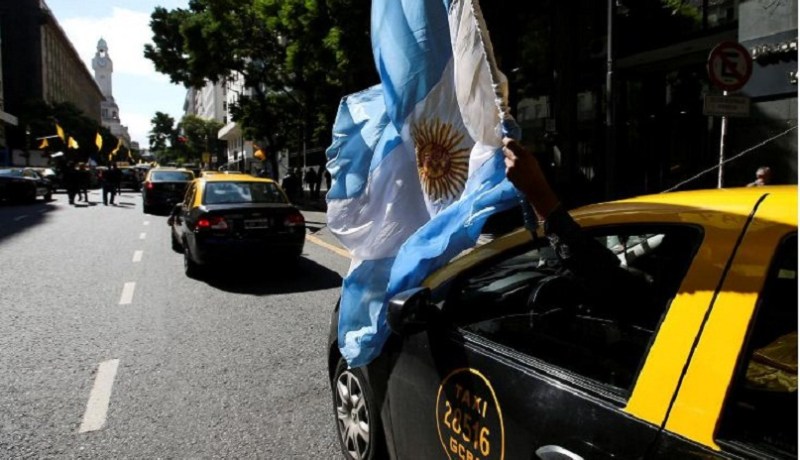 إضراب عام يشل الحركة في مختلف أرجاء الأرجنتين