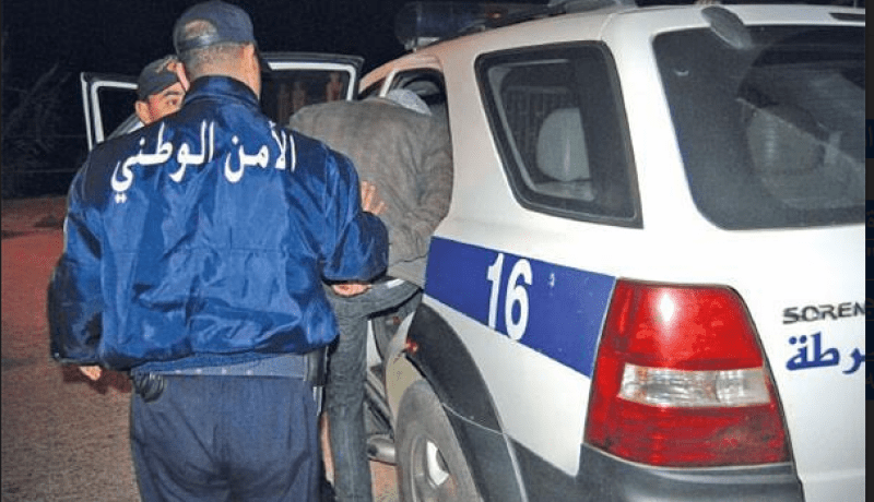 الإطاحة بـ 3 مسبوقين متهمين بالمتاجرة في المخدرات ببو إسماعيل