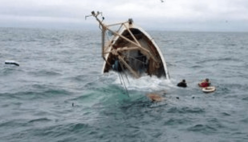 البحرية التونسية تنقذ 6 مهاجرين من الغرق في مياهها الإقليمية