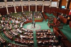 البرلمان التونسي يقر قانونا لرفع سن التقاعد ويفرض ضرائب