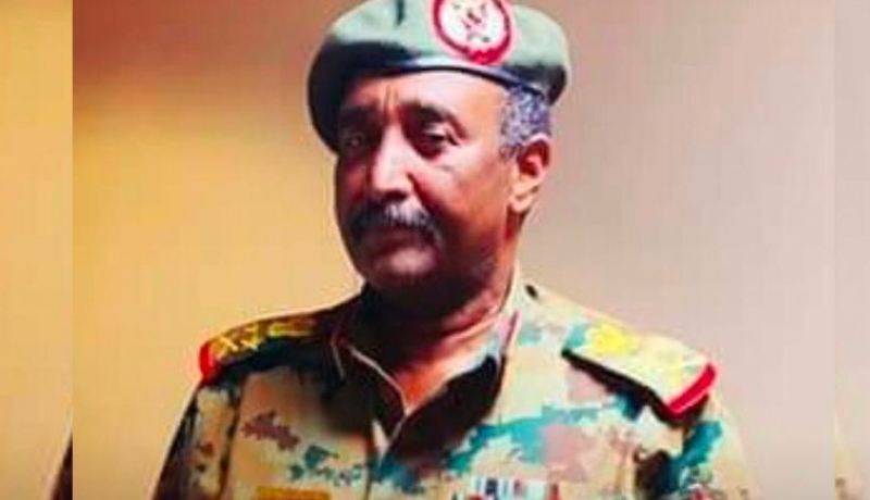هذا هو القرار الأول للرئيس الجديد للمجلس الانتقالي في السودان