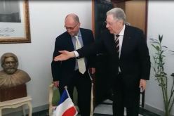 درس من السفير الفرنسي لولد عباس حول «البروتوكول»!