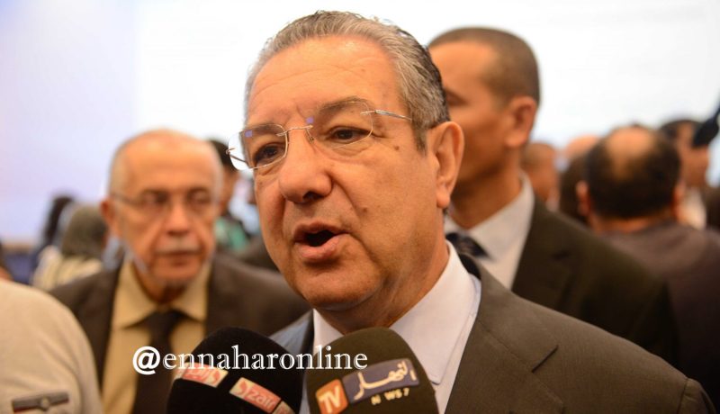 لوكال يدعو مسيري البنوك إلى استقطاب الزبائن
