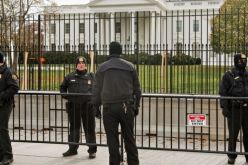 إغلاق البيت الأبيض بسبب اختراق سيارة مجهولة الحواجز الأمنية