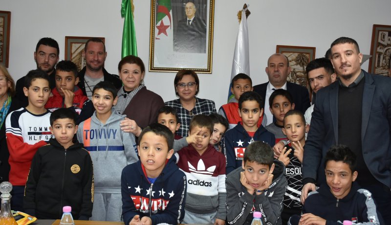 بالصور.. وزيرة التضامن الوطني تستقبل أطفال المؤسسة المسعفة “الهضاب”