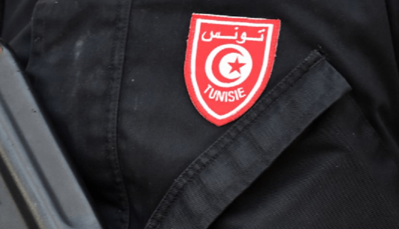 الجمارك التونسية توقف جزائريا بمعبر بوشبكة متلبسا بحيازة 8200 قرص مهلوس