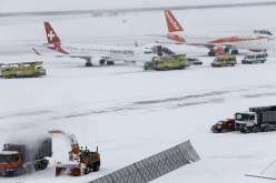 الثلوج تتسبب في إغلاق مطار جنيف