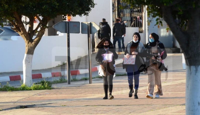 الوزير الأول يعطي إشارة انطلاق السنة الجامعية