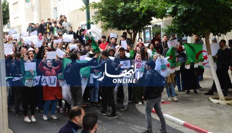 الطلبة يرفضون إجراء الامتحانات الجامعية المقررة في 18 ماي