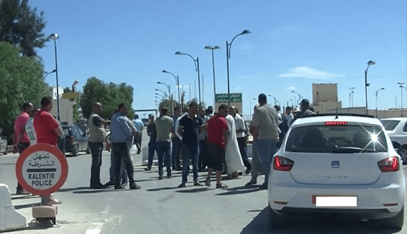 أكثر من 60 مواطنا تونسيا يدخلون الجزائر هروبا من “الميزيرية”
