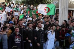 شلل في الجامعات.. بشعار «لا دراسة لا كتابة حتــــى ترحـــــل العصـــابـــة»