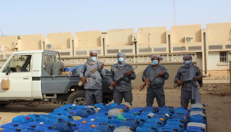 جمارك.. حجز 3000 لتر بنزين في مستودع بتمنراست