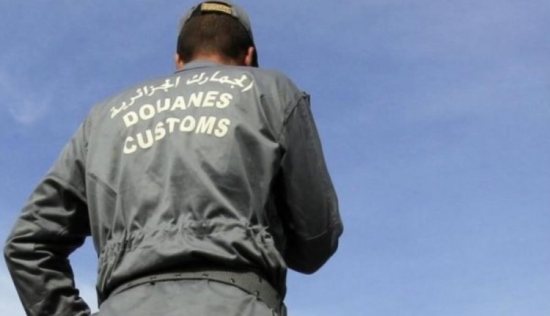 الجمارك تحجز 260 ألف أورو وقرابة 3 ملايير بباتة