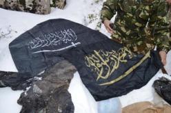 الجيش يعثر على 39 هاتف نقال مجهز بقنابل وحزام ناسف بجبل آزان وتباولات والشعرة بتيزي وزو