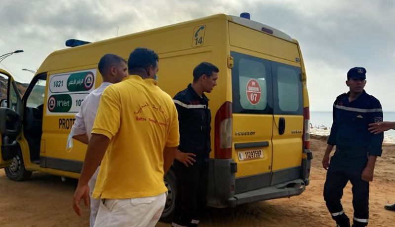 بالصور.. إنتشال جثتي غريقين بشواطئ سكيكدة