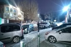 تحرير 41 سيارة عالقة بالبليدة والمسيلة وإسعاف 30 شخصا جراء السقوط في الجليد