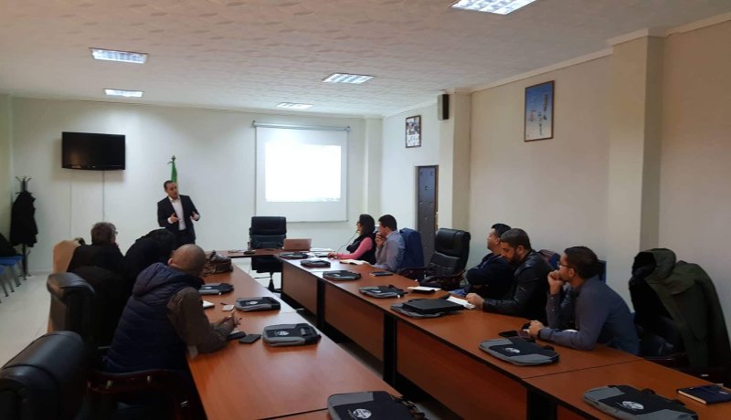 بالصور.. الدورة الثانية في الإتصال الرقمي لفائدة المكلفين بالإتصال بوزارة العمل