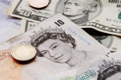 الجنيه الإسترلني يتراجع والدولار في صعود