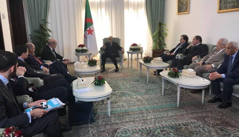 الرئيس تبون يستقبل وزير الخارجية الفرنسي جان إيف لودريان