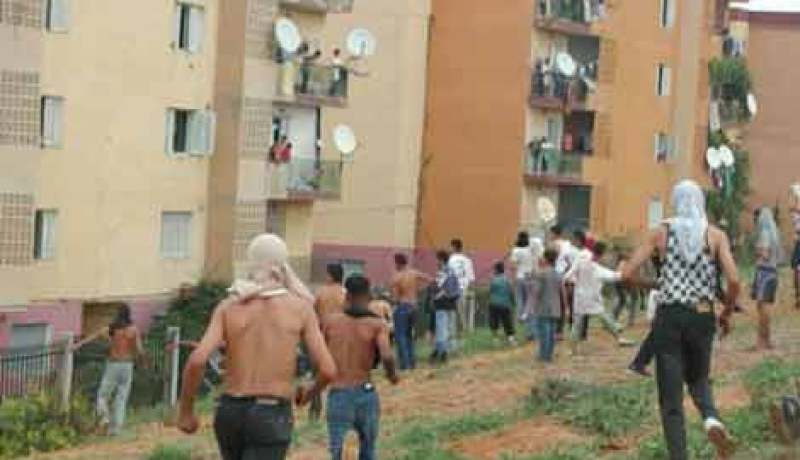 حرب عصابات بين حيّين تنتهي بجريمة قتل في الحراش