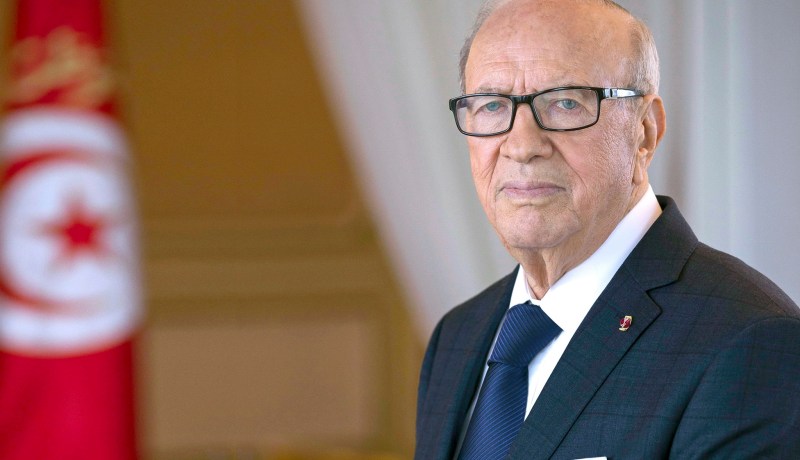 نقل الرئيس التونسي إلى المستشفى العسكري