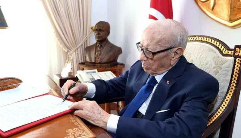 ارتياح في تونس بعد توقيع السبسي للمرسوم الرئاسي