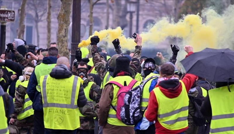 عدوى “السترات الصفراء” تصل إلى لبنان