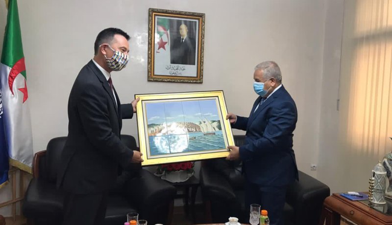 السفير البريطاني يناقش سبل التعاون مع المدير العام للأمن الوطني