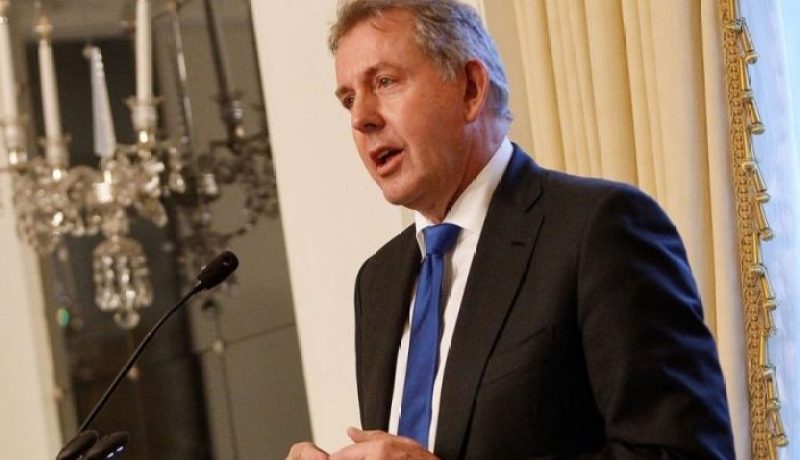 السفير البريطاني لدى الولايات المتحدة يستقيل من منصبه