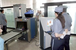 توقيف كاتب ضبط تونسي الجنسية وهو بصدد تهريب رطل “زطلة” بداخل امعائه عبر مطار الجزائر