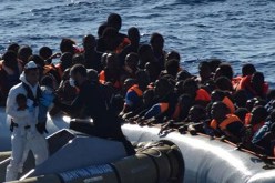 هلاك 100 مهاجرا غرقا قبالة السواحل الليبية